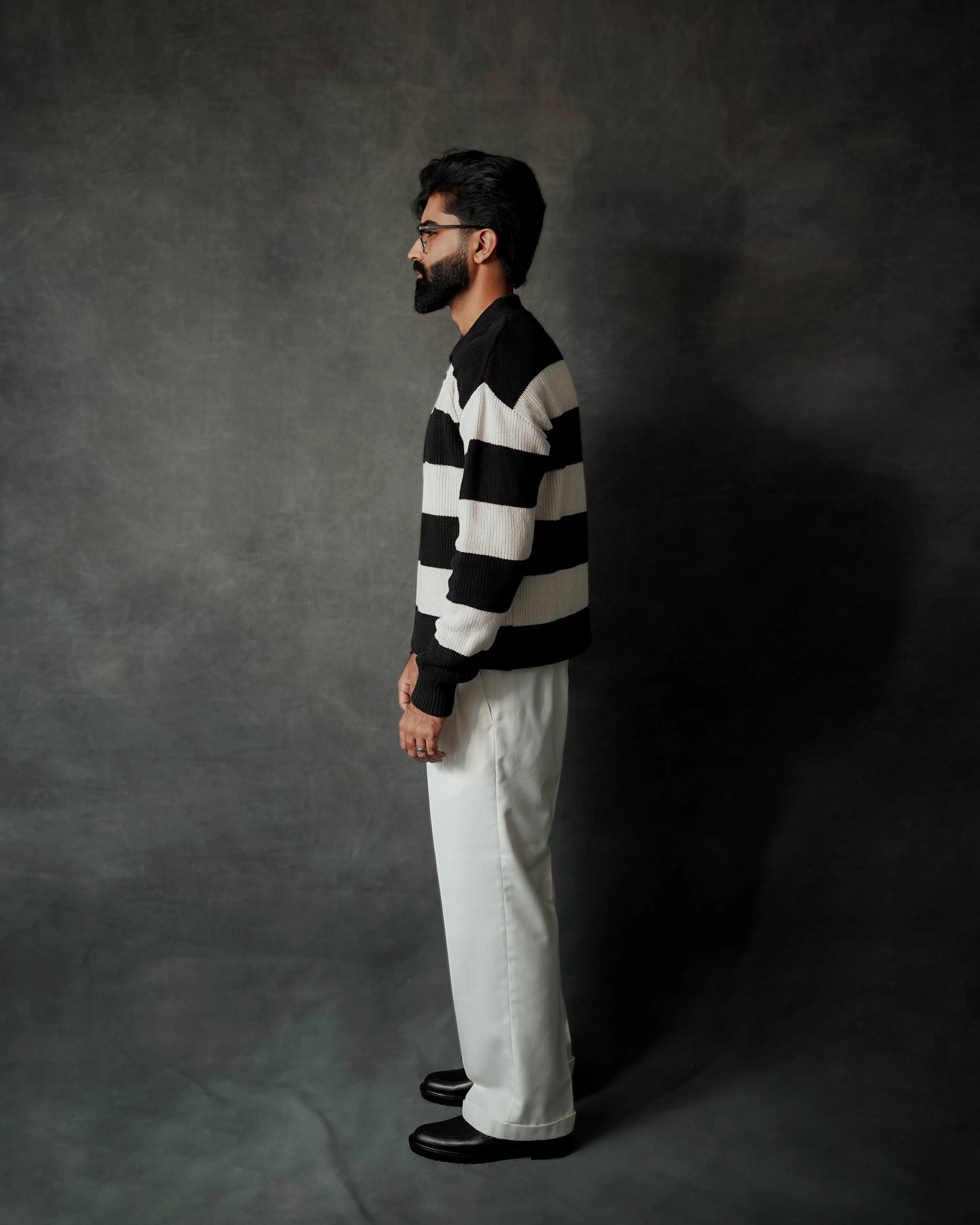 BLACK & WHITE STRIPE RELAXED SWEATER