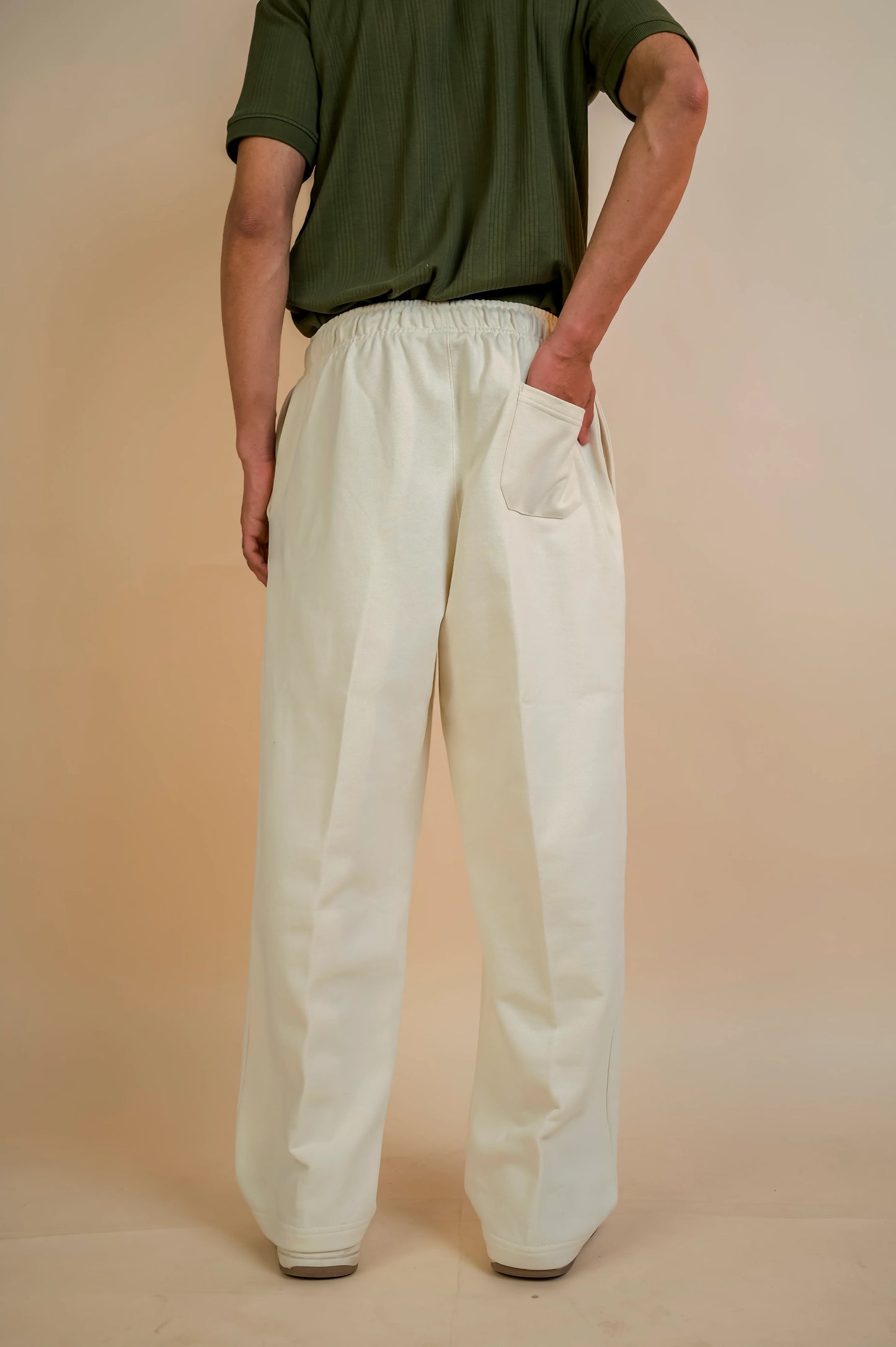 BEIGE PLEATED STRAIGHT TROUSER