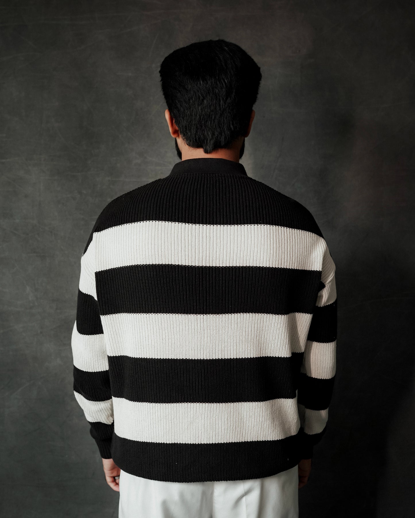 BLACK & WHITE STRIPE RELAXED SWEATER