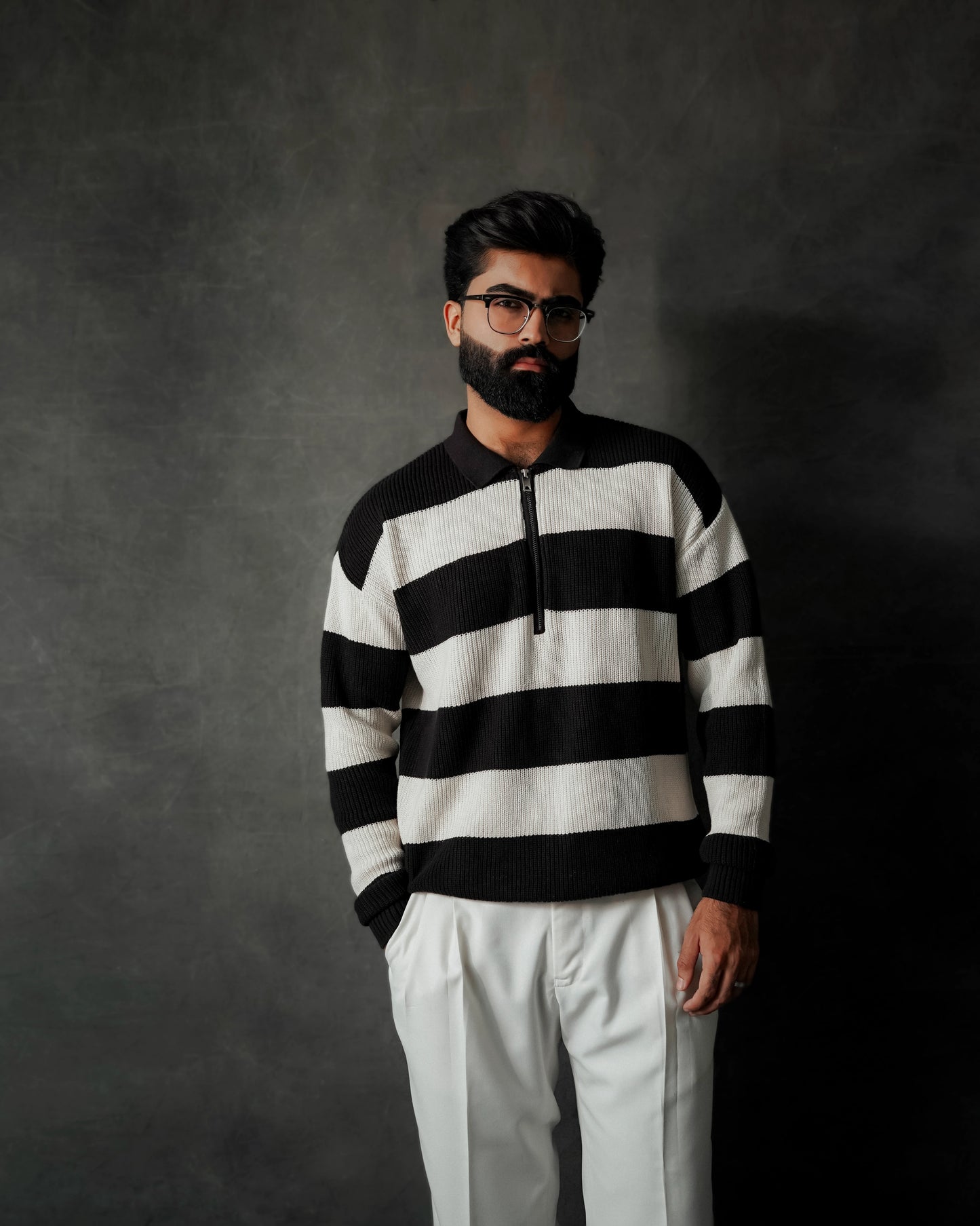 BLACK & WHITE STRIPE RELAXED SWEATER