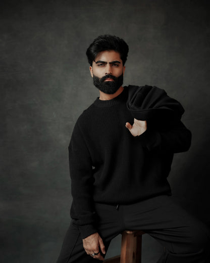 RICH BLACK RELAXED SWEATER